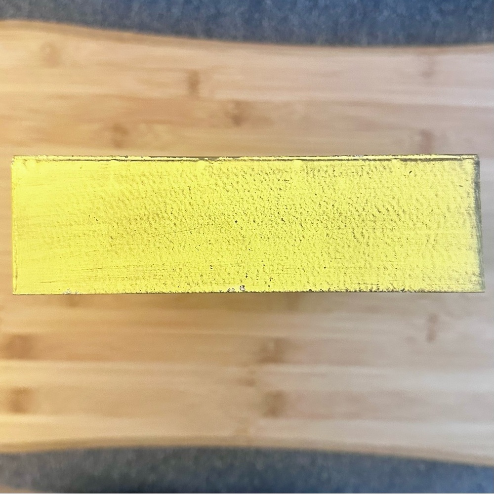 LETTER “E”- Rustic Yellow and White Letter N Wall Decor - Picture 4 of 6